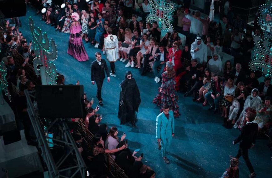 How To Travel in Style: Perfect Style Guide